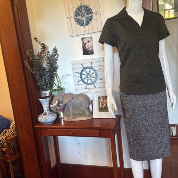 NWT northern reflections size small Olive Green Women's Button-Up Top - Picture 2 of 6